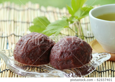 Ohagyobota mochi tea outdoor 62837401