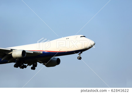 飛機在市中心 62841622