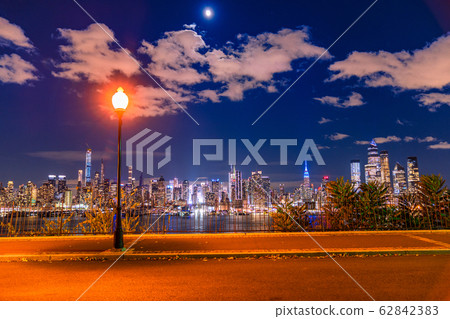 《紐約》從漢密爾頓公園欣賞曼哈頓夜景 《紐約》從漢密爾頓公園欣賞曼哈頓夜景 62842383