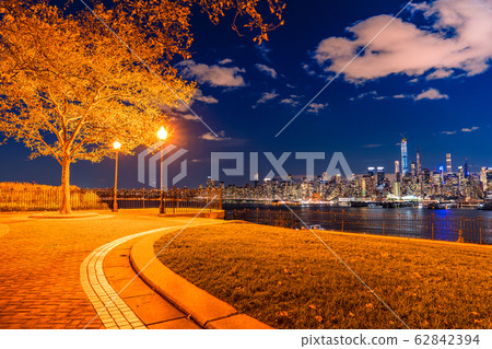 <<New York>> Manhattan night view from Hamilton Park <<New York>> Manhattan night view from Hamilton Park 62842394