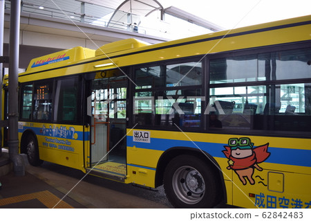 Narita International Airport Terminal Tour Bus Body 62842483