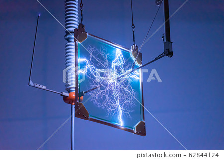 Creeping discharge 62844124