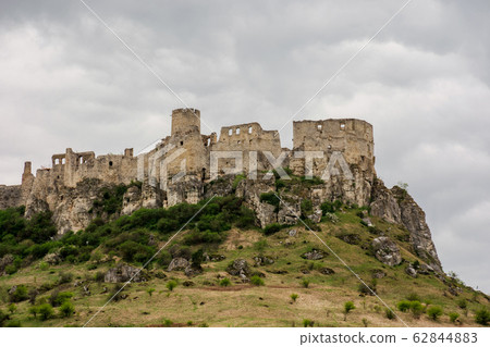 ruins of spis castle on a cloudy day in springtime ruins of spis castle on a cloudy day in springtime 62844883
