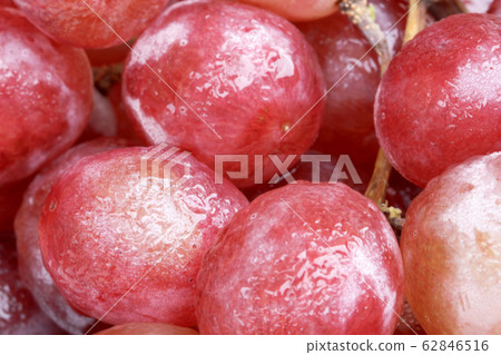 The skin of red grapes The skin of red grapes 62846516