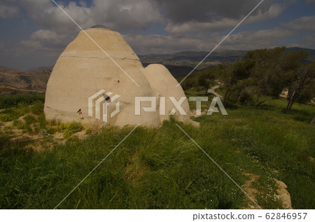 [Jordan] Royal Botanic Garden, small egg-shaped dome 62846957