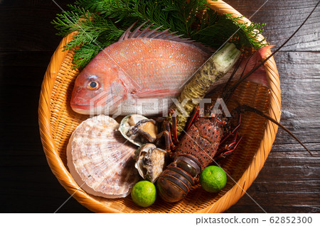 Assorted seafood Assorted seafood 62852300