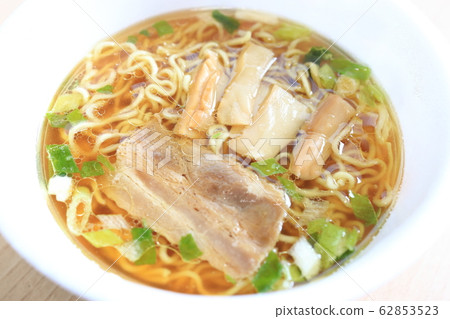 美味的杯麵 62853523