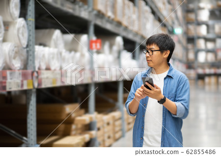 Portrait Asian men, staff, product counting Portrait Asian men, staff, product counting 62855486