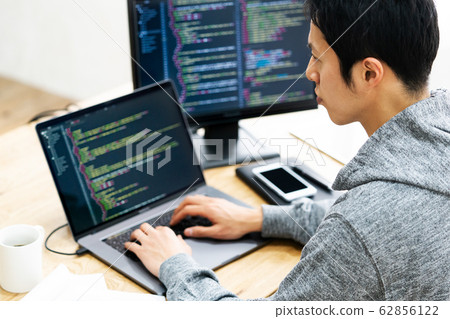 IT engineer image 62856122