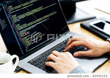 IT engineer image 62856128