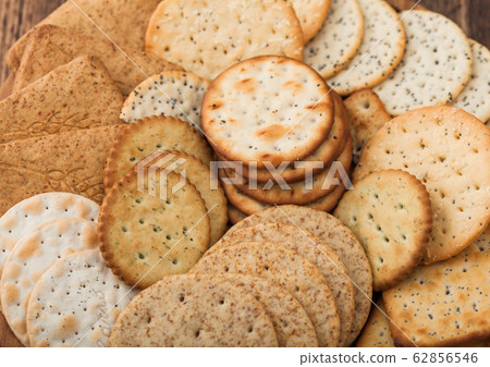 Various organic crispy wheat, rye and corn Various organic crispy wheat, rye and corn 62856546