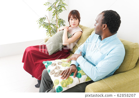 國際婚姻/國際夫婦 62858207