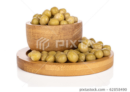 Canned pea isolated on white Canned pea isolated on white 62858490