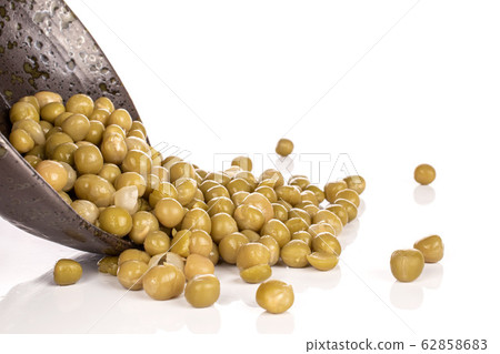 Canned pea isolated on white Canned pea isolated on white 62858683