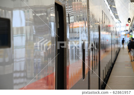 新幹線入口 62861957