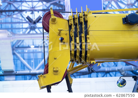 automobile crane boom on smart construction 62867550