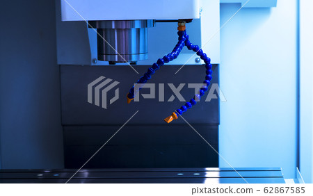 high technology machines ,CNC machine while high technology machines ,CNC machine while 62867585