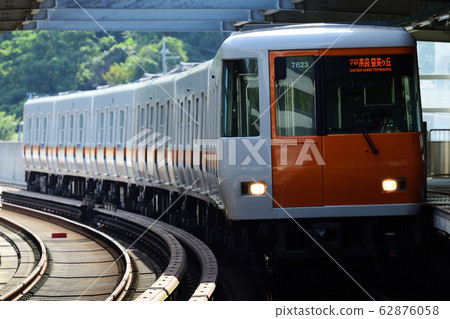 Kintetsu Keihanna Line 62876058