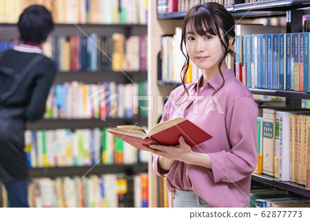 年輕女子,圖書館,書店,閱讀 年輕女子,圖書館,書店,閱讀 62877773