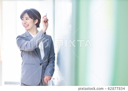 Teacher Teacher Woman Teacher Teacher Woman 62877834