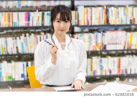 圓珠筆的女人 圓珠筆的女人 62881038