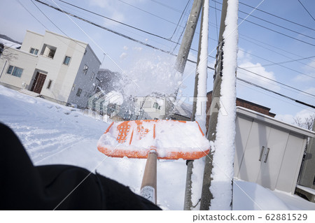 Snow removal work (POV shooting) 62881529