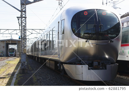 在西武市南磯磯特急展覽會上展出(001系列一覽) 在西武市南磯磯特急展覽會上展出(001系列一覽) 62881795