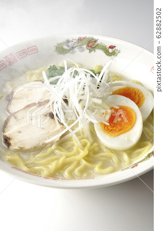 Chicken white ramen 62882502