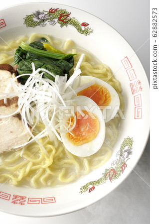 Chicken white ramen 62882573