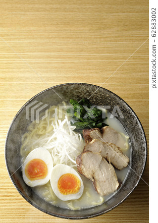 Chicken white hot noodles 62883002