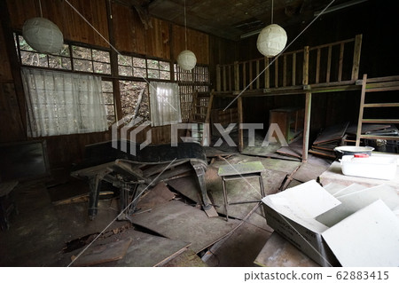 Ruins Tatsunocho Sakagawa Elementary School Kuwazaki Winter School Closed 62883415