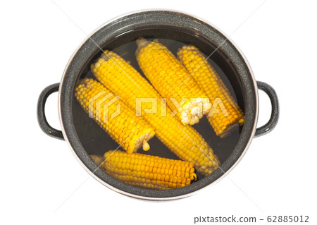 Boiling Corn In Pot Boiling Corn In Pot 62885012
