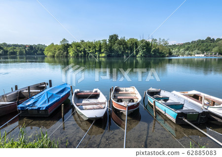 Small fishing boats 62885083