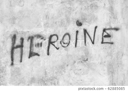 Heroine written on the wall 62885085