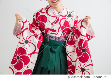 White background hakama woman smile cute hakama White background hakama woman smile cute hakama 62885939