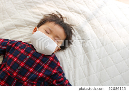 Fever infant mask cold 62886113