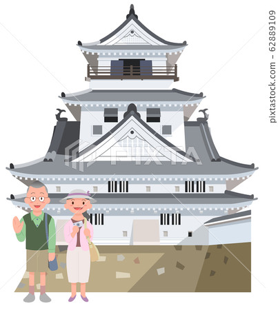 Kochi Castle and senior couple traveler Kochi Castle and senior couple traveler 62889109