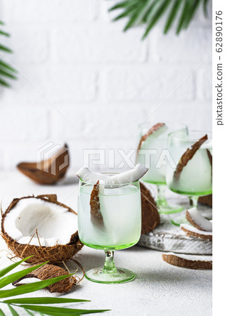 Natural healthy fresh coconut water Natural healthy fresh coconut water 62890176