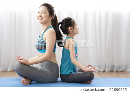 mom and daughter at home mom and daughter at home 62890635