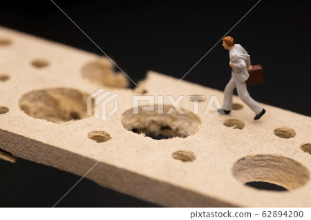 同時避免許多陷阱的商人運行 62894200