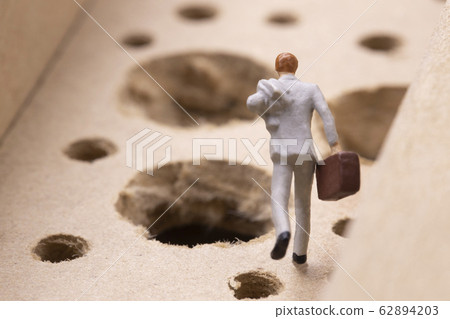 同時避免許多陷阱的商人運行 62894203