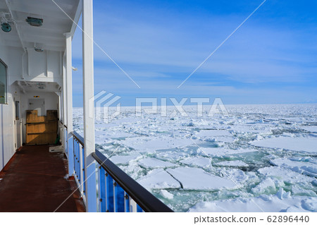 Drift ice Sea of Okhotsk Sightseeing icebreaker 62896440
