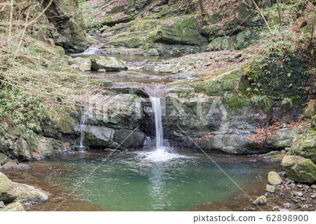 一個小瀑布 62898900