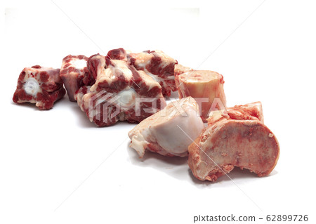 tail and bones with beef marrow for meat broth tail and bones with beef marrow for meat broth 62899726