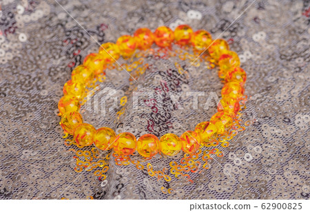 Beautiful vivid golden amber bracelet with even Beautiful vivid golden amber bracelet with even 62900825