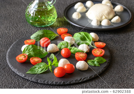 Caprese Salad Caprese Salad 62902388