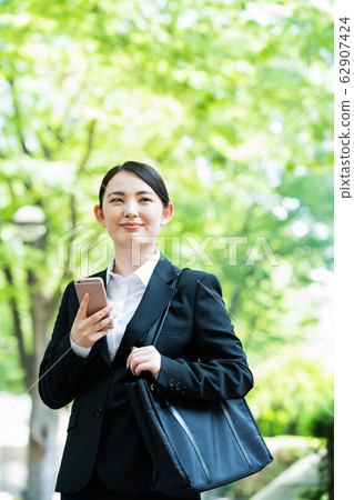 Female business woman job hunting new employee young woman young Female business woman job hunting new employee young woman young 62907424
