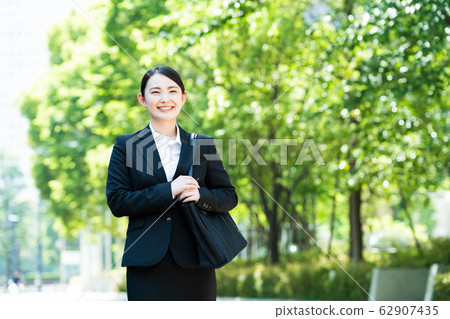 女性女商人求職新員工年輕女子年輕 62907435