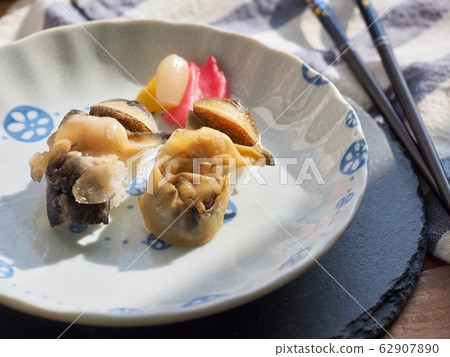 Japanese traditional conch sushi, sushi 62907890