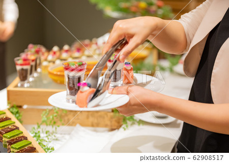 Dessert buffet 62908517